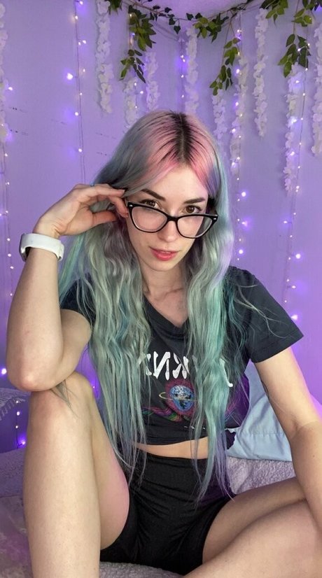 痩せたアジア人ティーン OnlyFans 可愛い アーカイブ