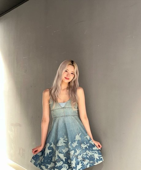 小さなオンリーファンズ HD 画像