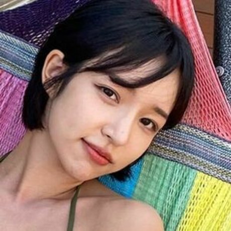 toriis me エロティック女優 写真