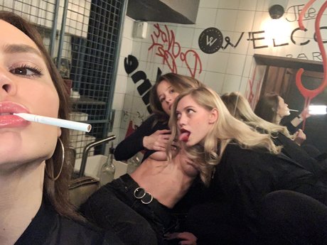 小人の裸OnlyFans えろ 写真