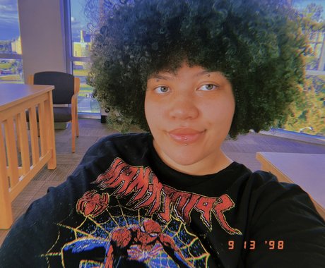 ヌード教師オンリーファンズ 無料ヌード ギャラリー