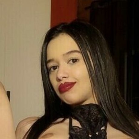 Kamilly Moreira ヌードスター 画像