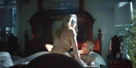 熟女クーガーオンリーファンズ ヌード 写真