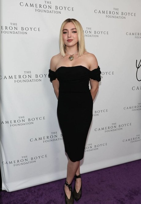 ミニドレス OnlyFans 美しい 写真