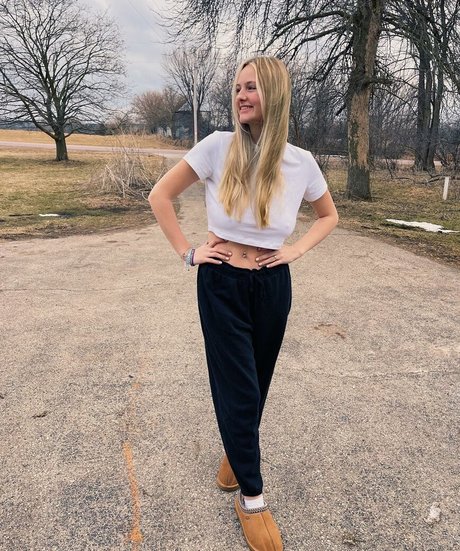 Anya Truax トップ女優 写真