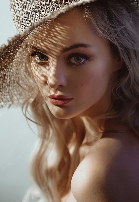 黒いお尻のオンリーファンズ ポルノグラフィック 写真