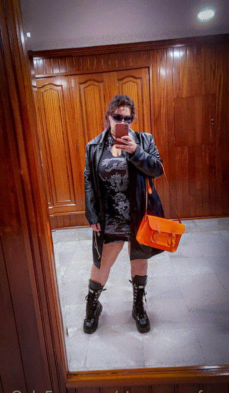 巨大なペニスオンリーファンズ 無料 写真