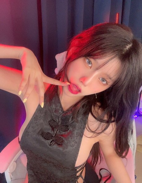 we8136 セクシー女優 ギャラリー