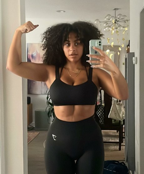 BBW 無料 オンリーファンズ 無料セクシー 写真