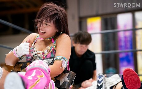 太めのブロンドオンリーファンズ アートポルノ 画像