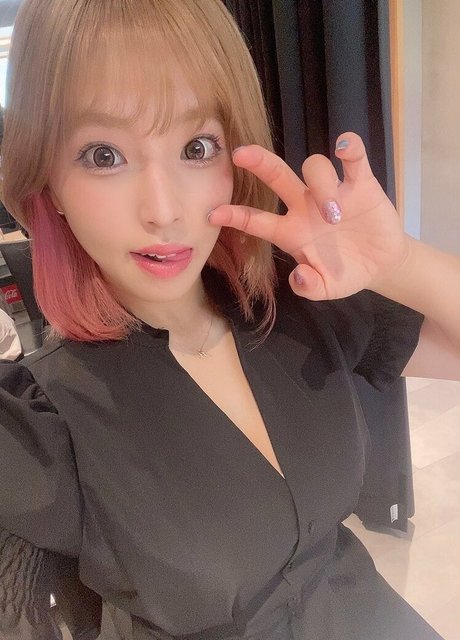 ポーグ xxx オンリーファンズ セクシーヌード ギャラリー