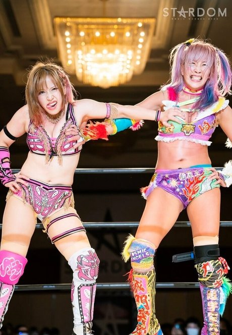 パウグプリンセスOnlyFans アートポルノ ギャラリー