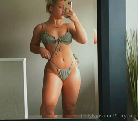 fairyaire トップモデル 写真