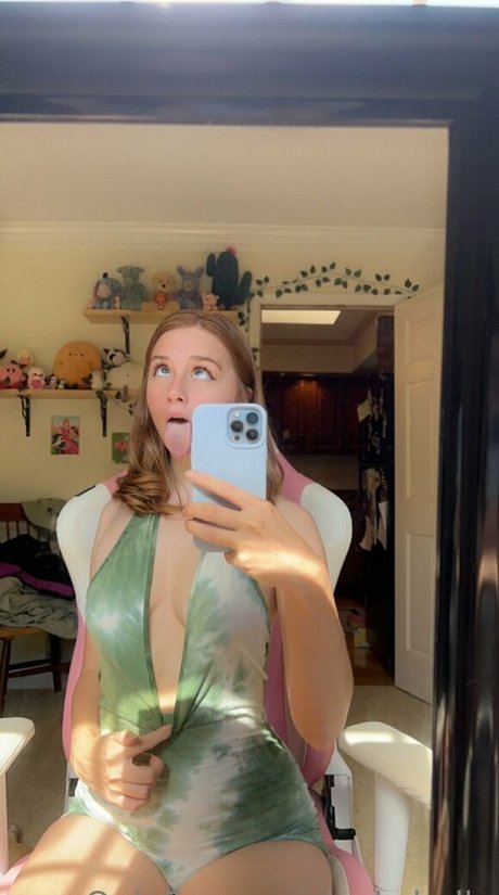 巨乳 パイズリ OnlyFans 可愛い 写真