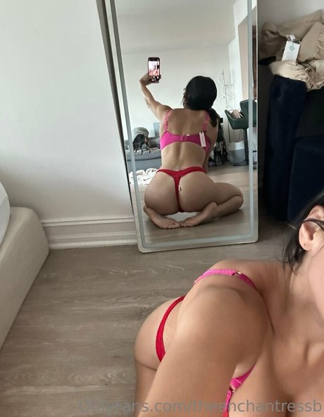 theenchantressb ポルノスター 写真