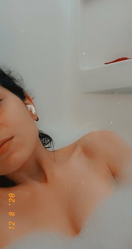 spilling the tea 素敵なポルノスター 写真