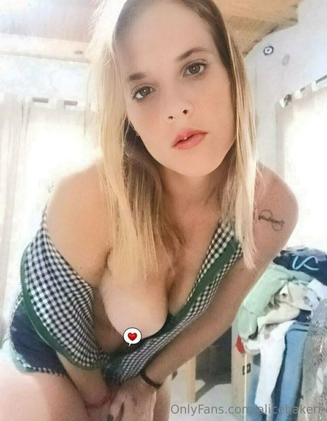 alicebakerr 最高のスター 画像