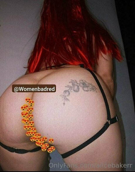 alicebakerr アート女優 ギャラリー