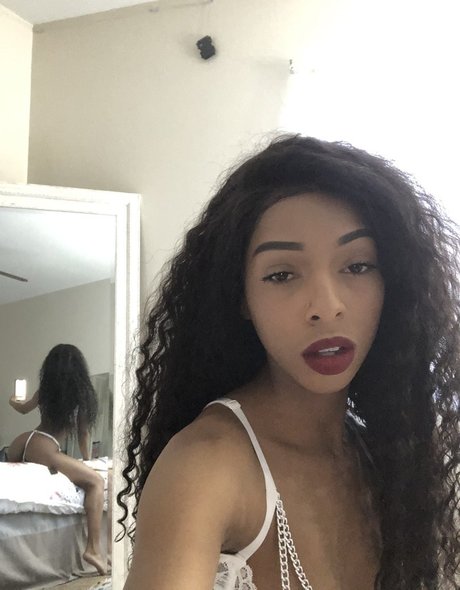 Briabackwoods 裸のスター ギャラリー