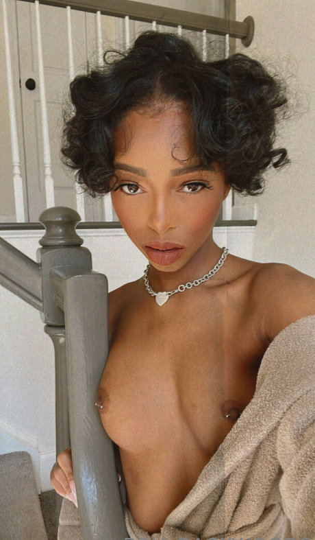 Briabackwoods ポルノスター ホット 写真