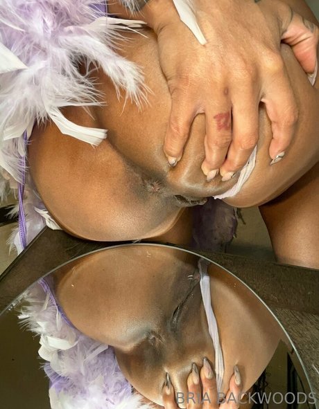 Briabackwoods エロティックなスター アーカイブ