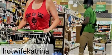 hotwifekatrinafree 完璧なモデル 画像