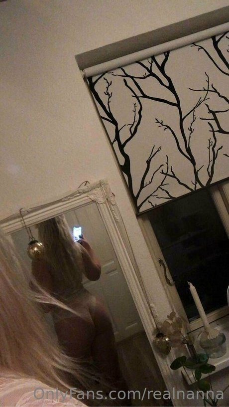 realnanna ホットなスター 写真