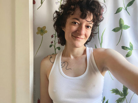 ビデオ通話 オンリーファンズ xxx 写真