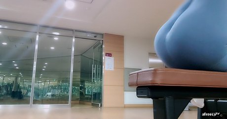 Min E ポルノスター セクシー 画像