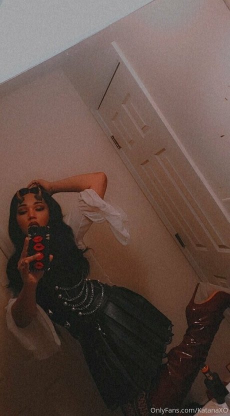 katanaxo セクシーなポルノスター 画像