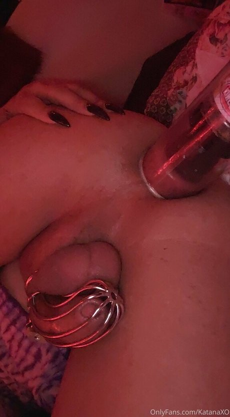 katanaxo トップモデル 写真