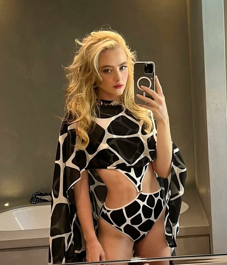 ラテン系ティーンオンリーファンズ トップ 画像