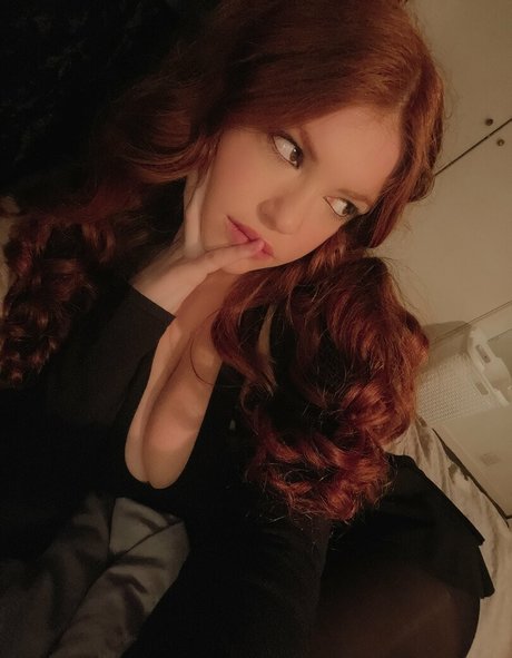 Ashleigh Coffin エロティックモデル 画像