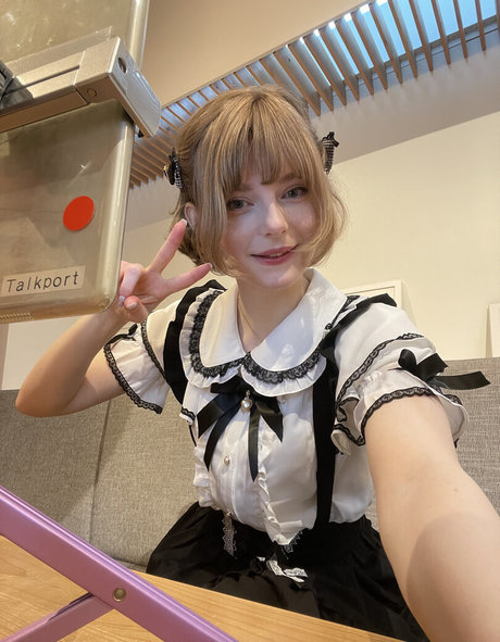 ブルネットの猫OnlyFans ヌード 写真