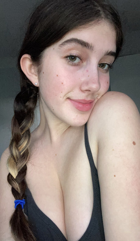 itsmollyyyrose again ヌードモデル 画像