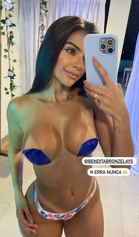 Iuly Lima 完璧なポルノスター ギャラリー