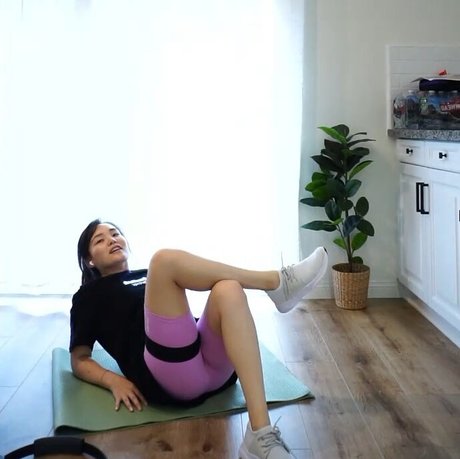 Bubblicorn ヌードモデル 画像