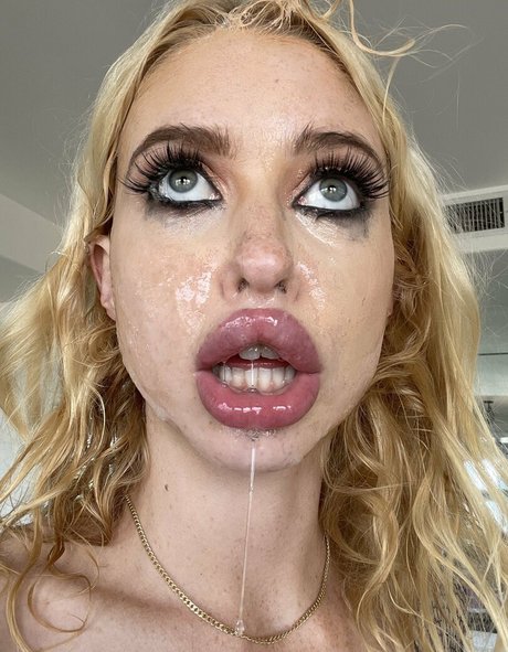 ぽっちゃり 主観視点 OnlyFans 無料エロ 画像