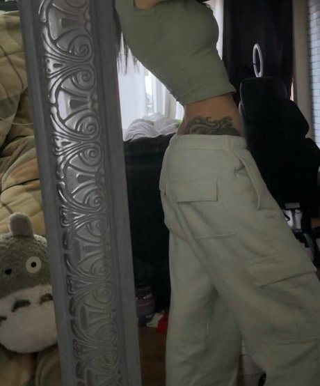 Alliury xxxスター 画像