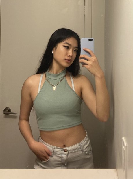 ブルネットの猫OnlyFans ホットヌード ギャラリー