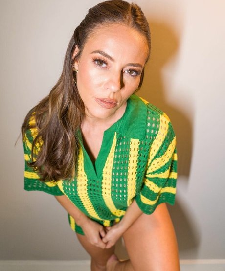 Paolla Oliveira ポルノスター アーカイブ