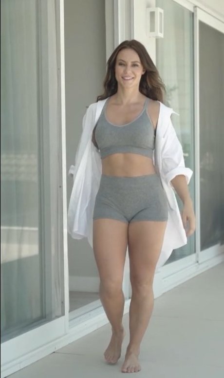 Paolla Oliveira 完璧なポルノスター 画像