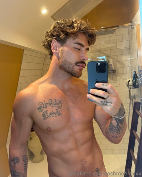 Joshmoorexxx ヌードのポルノスター 写真