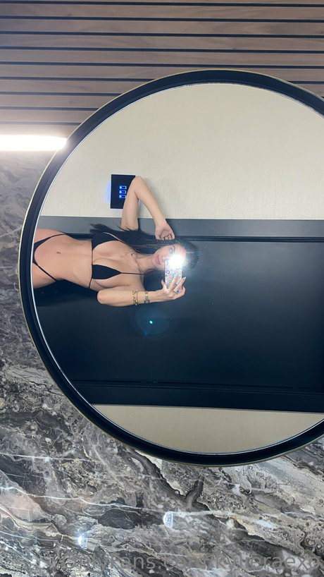 BBC売春婦OnlyFans 可愛い 画像