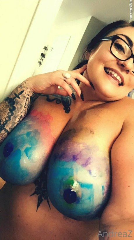 Andrea Zendejas 裸のポルノスター 写真