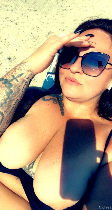 Andrea Zendejas 独占スター 画像