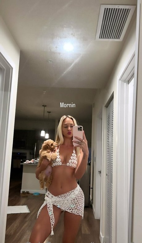 Taylor Gallo 独占スター ギャラリー