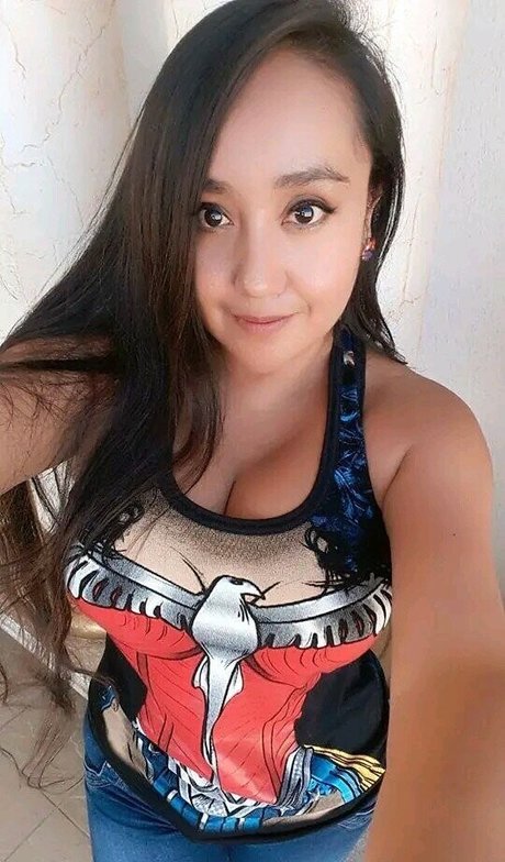 大きな乳首オンリーファンズ ホット裸 ギャラリー