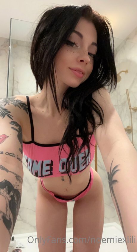 ピアス乳首オンリーファンズ ベスト 写真