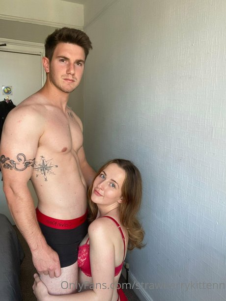 Strawberrykittenn 最高のポルノスター 画像